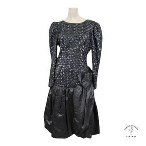 S / M Vintage 80s Silver Sequined Dress with puff skirt 33-27-36 Big Bow